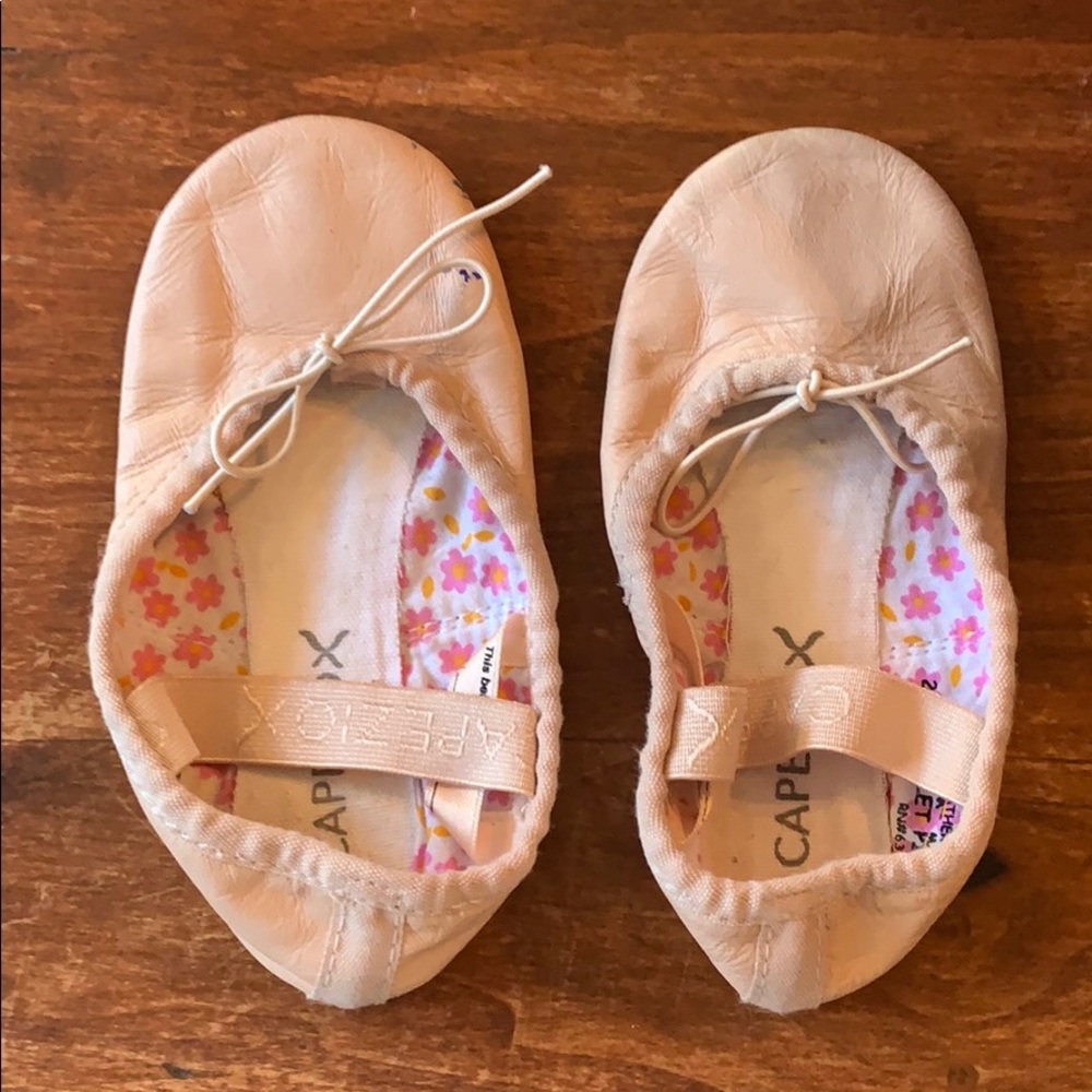 Toddler Capezio Ballet Slippers size 9
